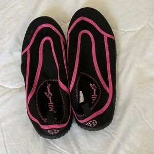 Water shoes
